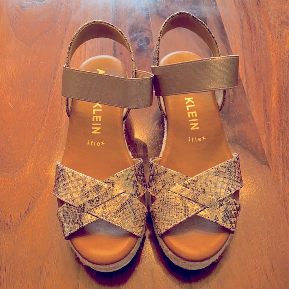Anne Klein iflex like new !!! Only worn once
